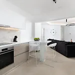 K Luxury Apartment